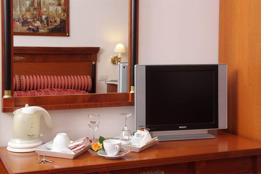 Отель Relais Pierret Рим Экстерьер фото