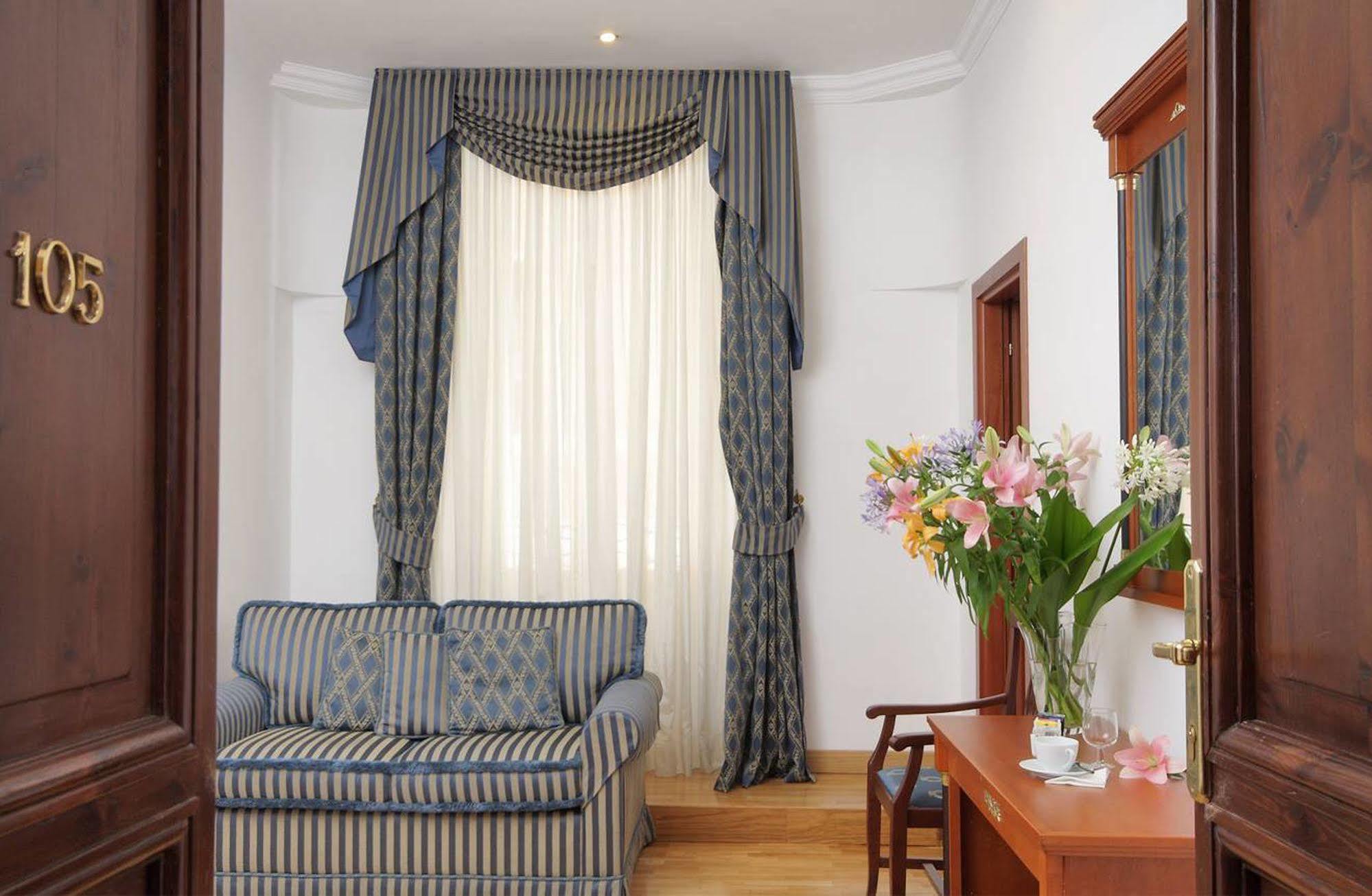 Отель Relais Pierret Рим Экстерьер фото
